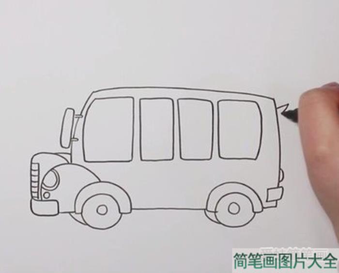 校车简笔画  第3张